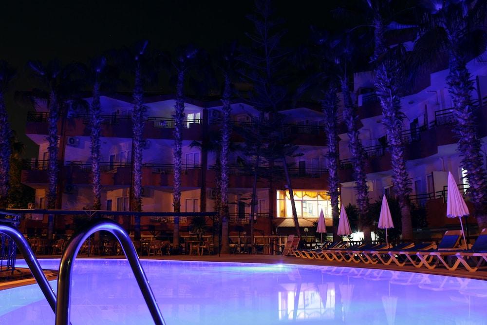 Semoris Hotel Side Buitenkant foto